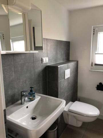 Die Graefin Auf Ruegen - Ferienappartements Parchtitz Exterior foto