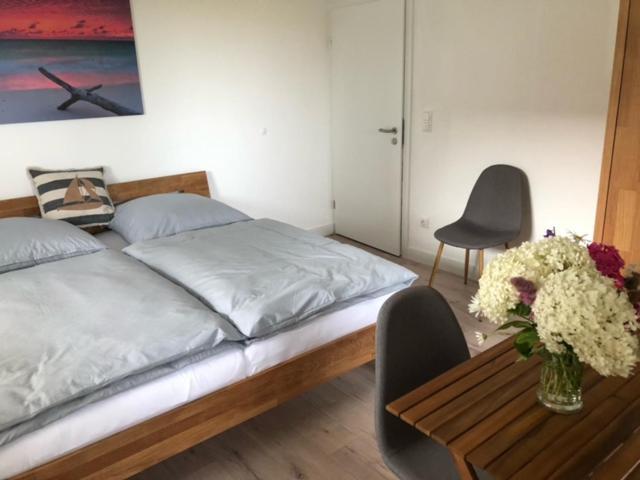 Die Graefin Auf Ruegen - Ferienappartements Parchtitz Exterior foto